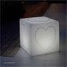 THE LOVE LAMP Blanc Cube LED sans fil avec télécommande RGB H43cm