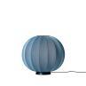 KNIT WIT LEVEL Stone Blue Lampe de sol ovale polyester tricoté Ø60cm